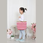 S18-3-4-HDG3912RD - KIDS STRIPED PRINT SUMMER TOTE BAG-RED/6PCS - Image 2